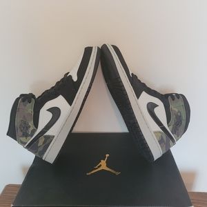 Air Jordan 1 Camouflage Mid Mens Size 9.5 new in box